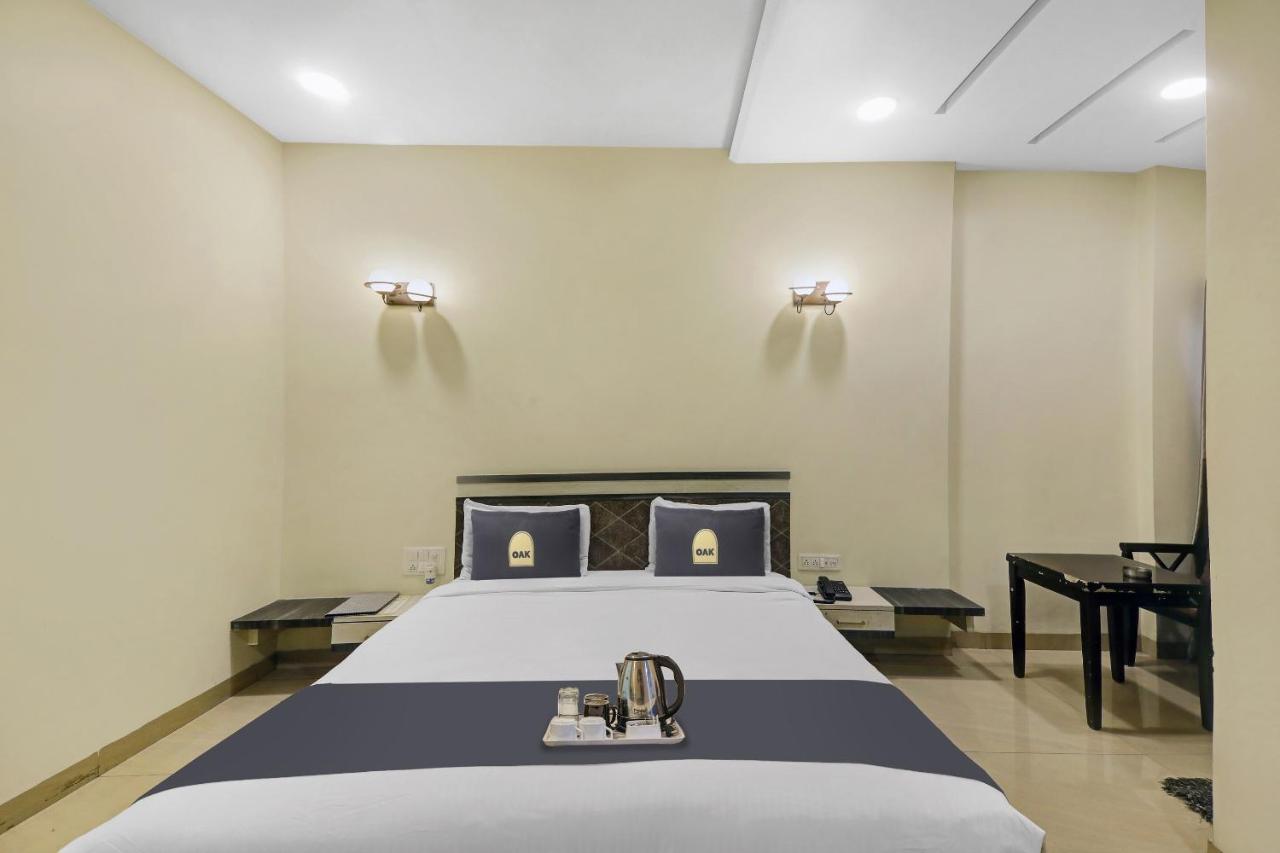 Townhouse Oak Hotel The Sudesh Rāipur Exteriér fotografie